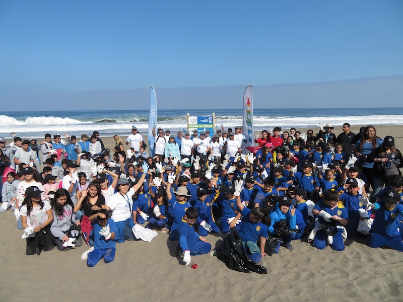 Tres toneladas de escombros y basuras fueron retiraron de Playa Brava