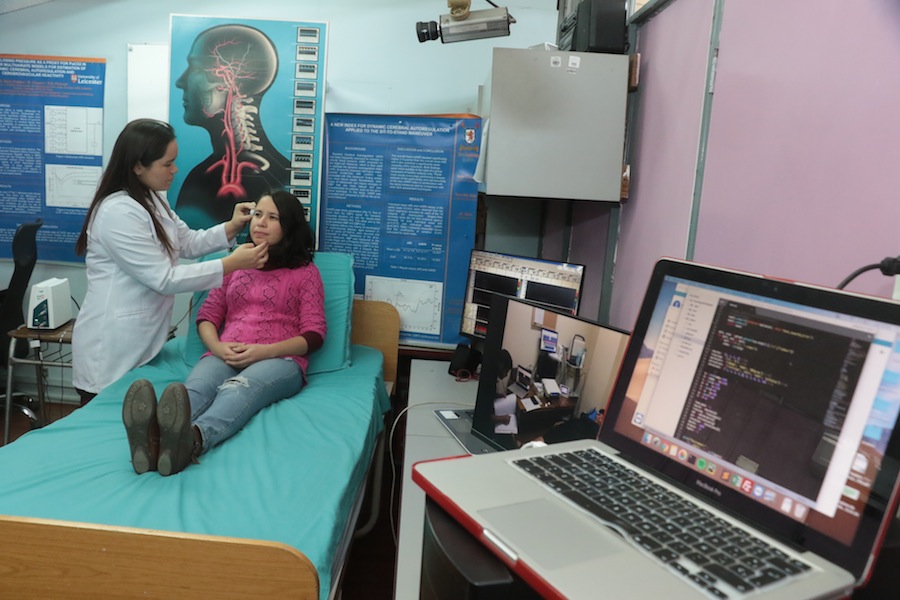 Buscan detectar potenciales enfermedades neurodegenerativas monitoreando a niños