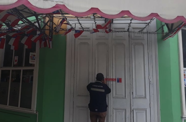 Clausuran restaurante por deficiencias sanitarias
