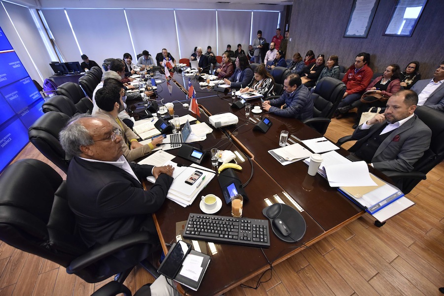 Dos concesiones para construir planta productora de compost y Estadio Viejos Cracks de Alto Hospicio