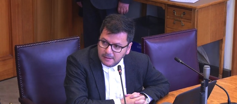 Se reactiva debate: Experto asegura que las tareas escolares perjudican a los estudiantes más vulnerables