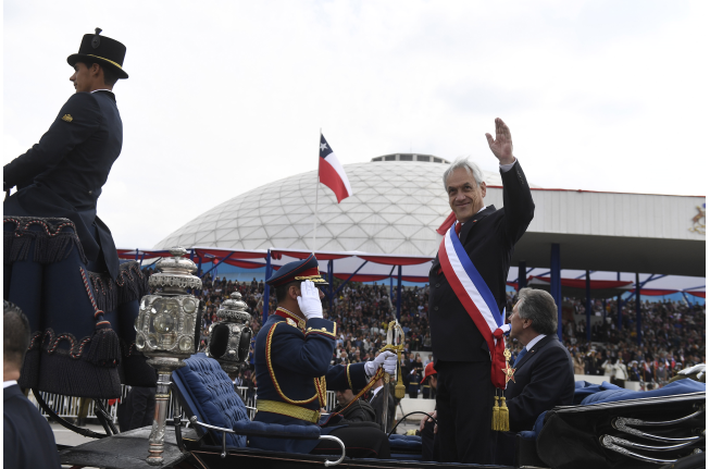 Presidente Piñera encabezó Parada Militar en conmemoración de las Glorias del Ejército de Chile
