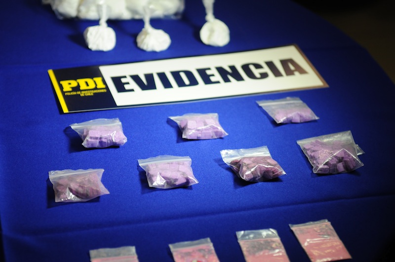 PDI interviene 3 domicilios y detiene a 4 personas por microtráfico en Alto Hospicio