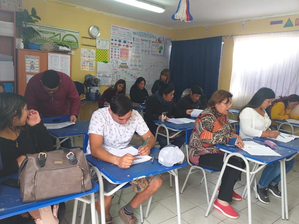 Alumnos del programa nivelación de estudios rinden exámenes