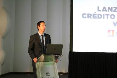 Ministro Jobet lanza junto con BancoEstado el primer crédito de consumo verde