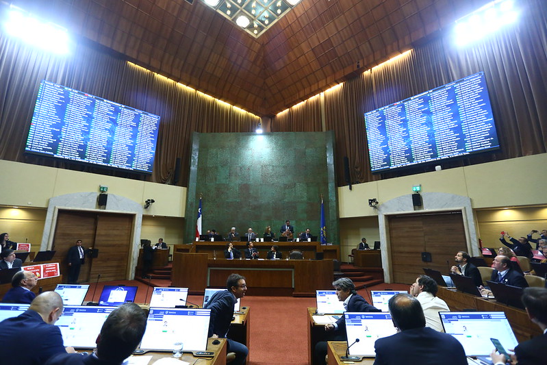 Eligen comisión que analizará acusación constitucional en contra de exministro Chadwick