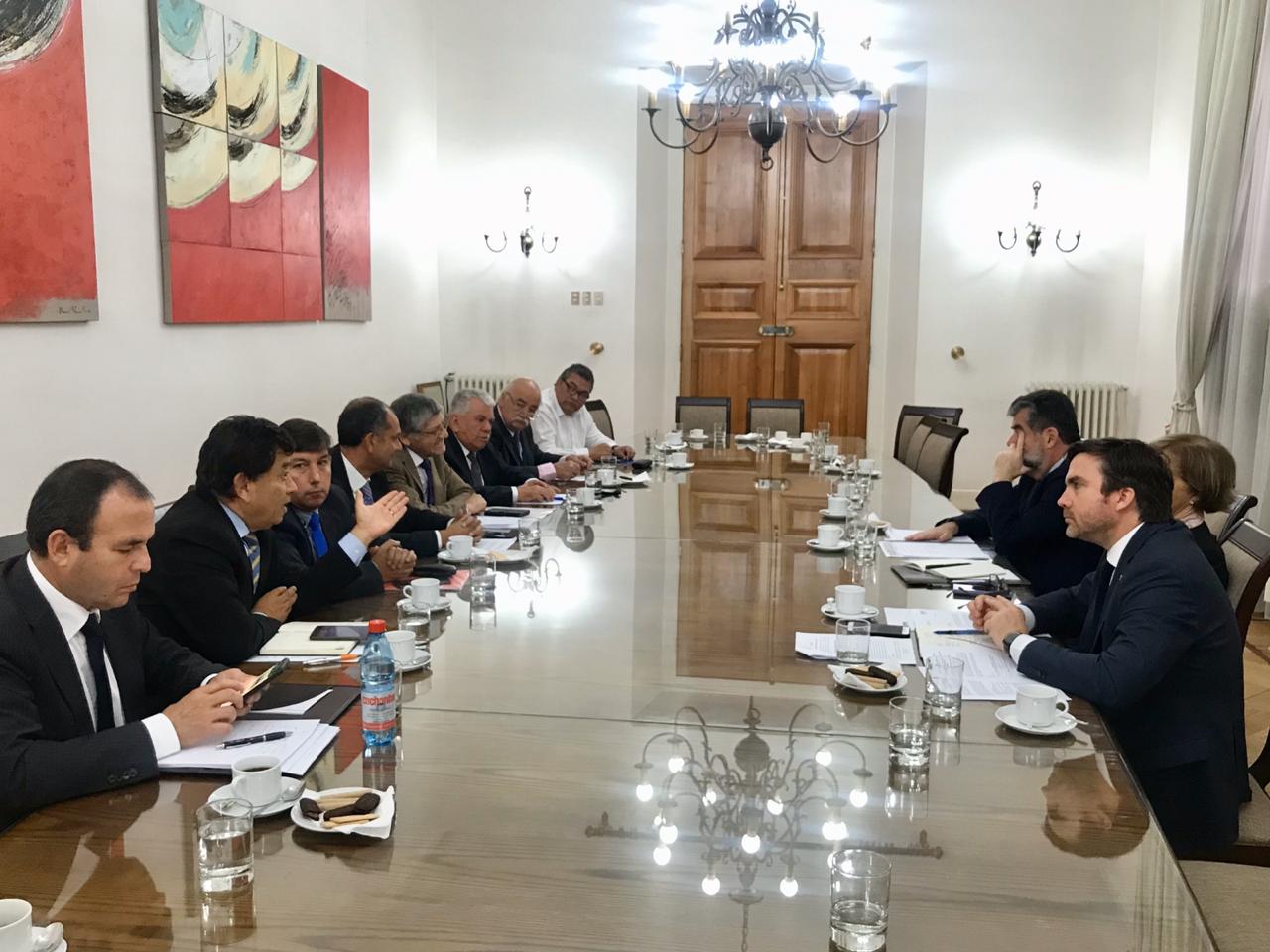 Subsecretario de Hacienda sostiene reunión de trabajo con gremios del transporte de carga y pasajeros