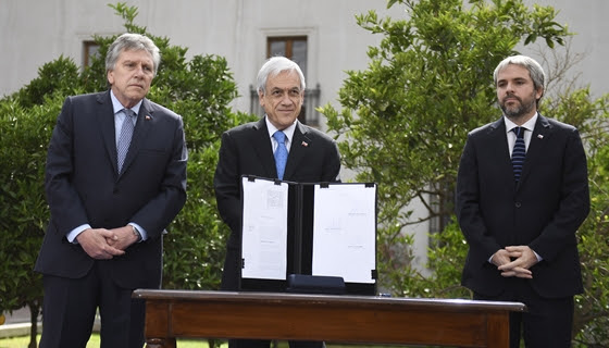 Presidente Piñera firma proyecto que permite a las Fuerzas Armadas colaborar con la protección de infraestructura crítica