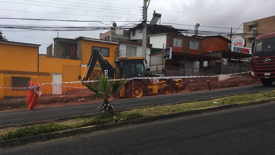 Después de 9 meses comenzaron a tapar socavón de avenida «Santiago Polanco»