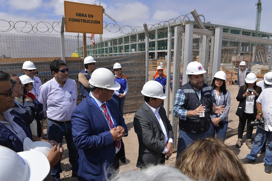 Dirigentes de salud conocen avance del Hospital de Alto Hospicio
