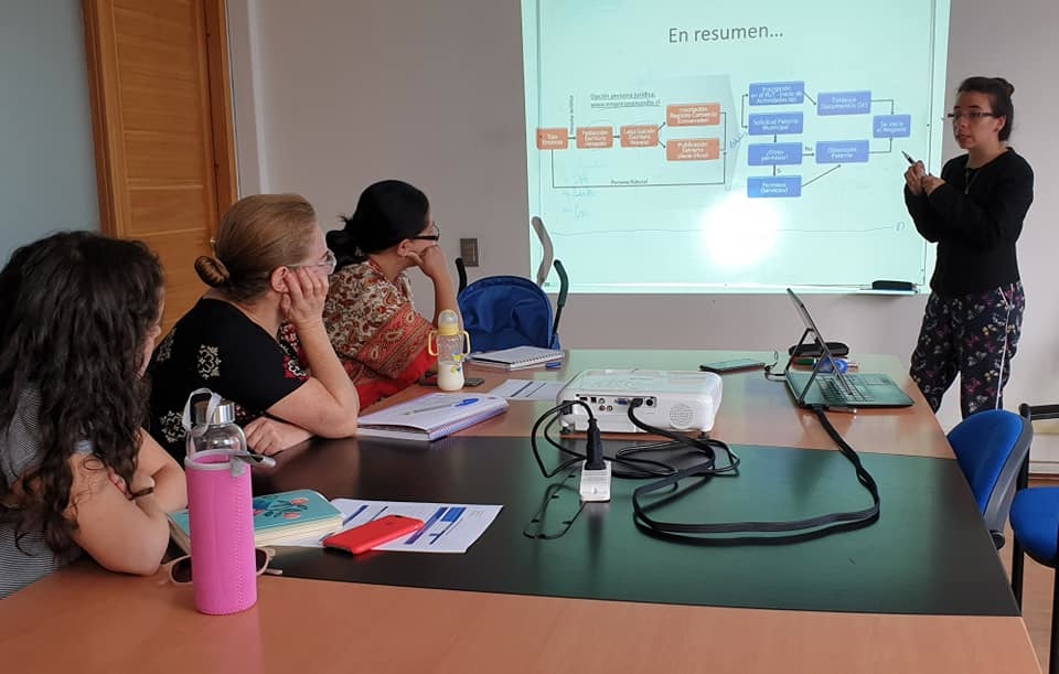 Centro de Negocios Sercotec Iquique imparte charlas de formalización para emprendedores de Tarapacá