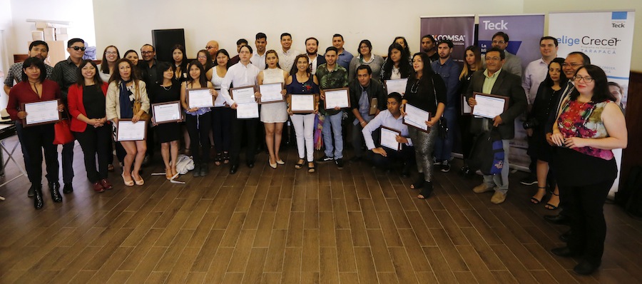 Elige Crecer certificó a 45 participantes de cursos de enfierradura y estructuras metálicas