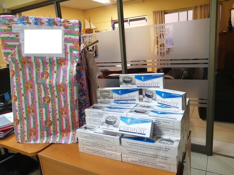 Aduanas encontró cigarrillos de contrabando en encomiendas navideñas