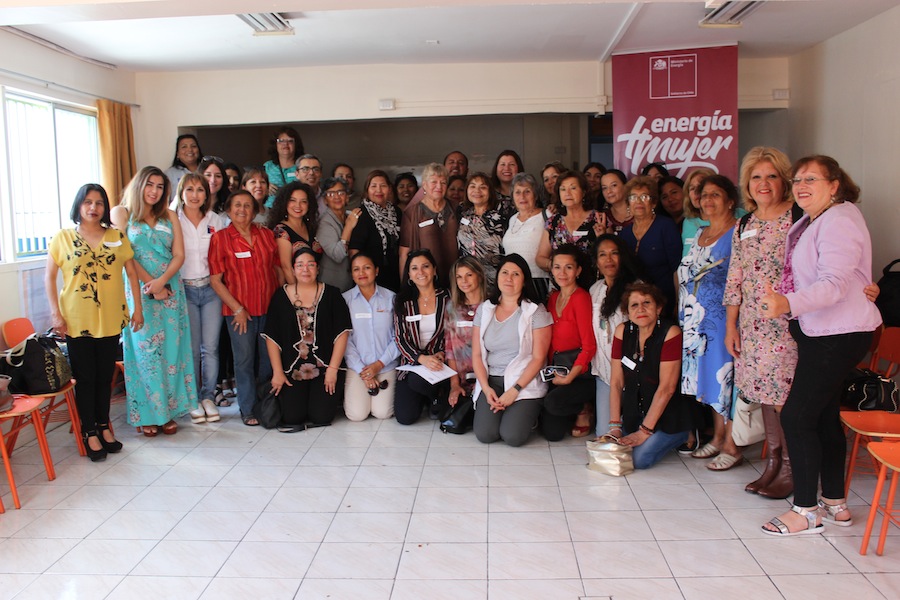 Mujeres se reúnen en Conversatorio Energía + Mujer: “Escuchando nuestras voces”