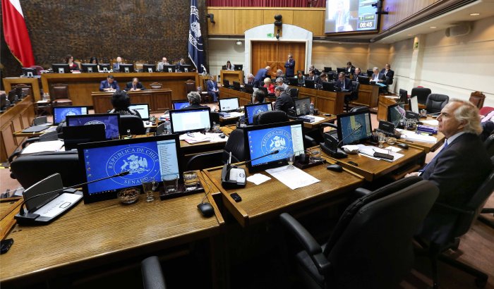 Senado aprueba acusación constitucional en contra de Andrés Chadwick