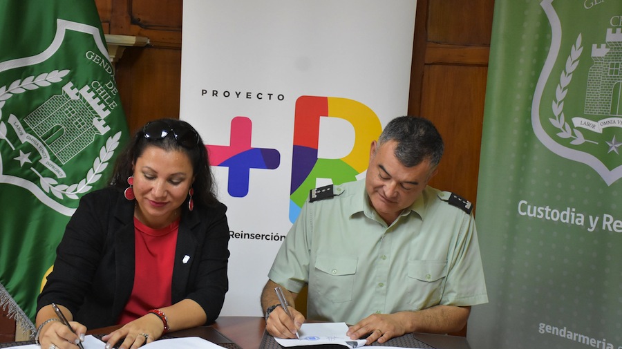 Gendarmería y FOSIS Tarapacá firmaron convenio de colaboración