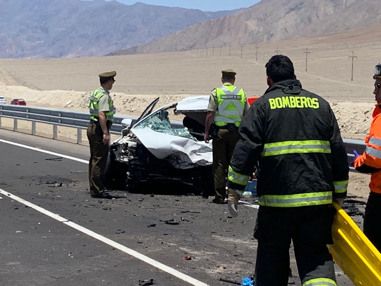 Dos niñitas y un adulto mueren en choque frontal en ruta costera A-1, entre Hornito y Mejillones