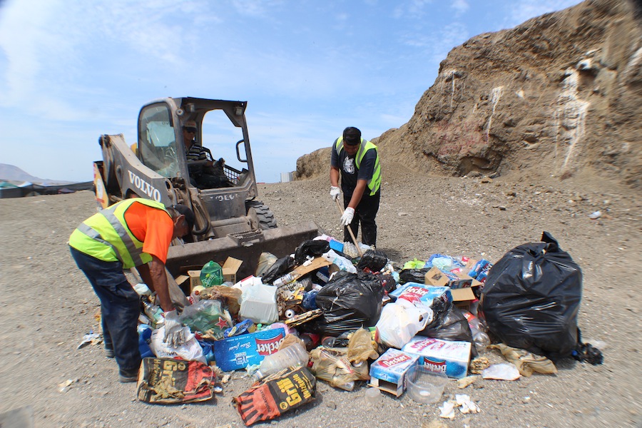 Municipalidad de Iquique entrega recomendaciones para mantener limpias playas y barrios