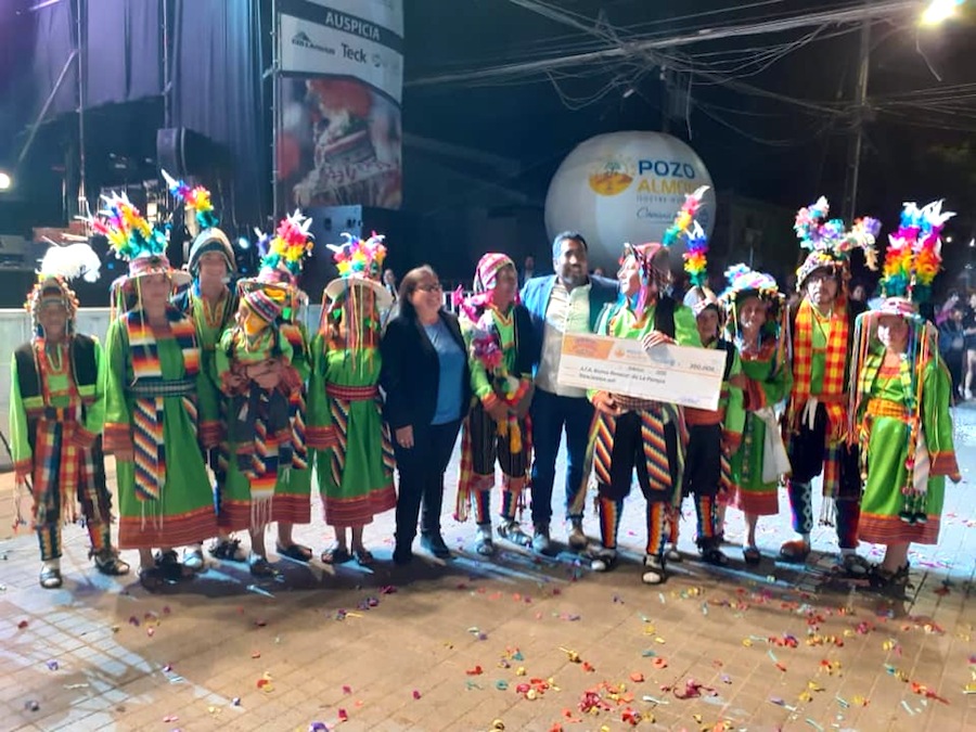 Alegría, entusiasmo y con alta convocatoria Pozo Almonte celebró el Carnaval de Verano