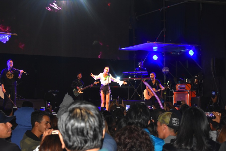 Camila Gallardo encabezó lista de estrellas en Carnaval de Pozo Almonte