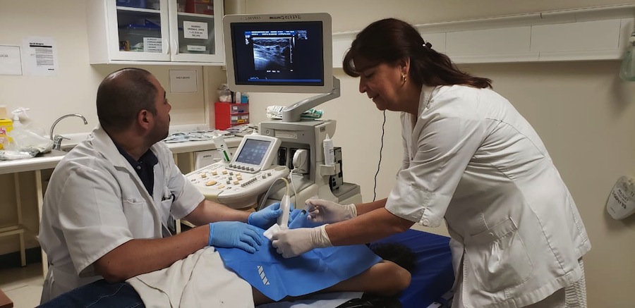 Con nuevo dispositivo mejoran toma de biopsias mamarias en Hospital Regional de Arica
