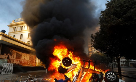 Violencia previa al Festival: Se registraron 24 detenidos, 29 efectivos de carabineros lesionados y nueve tiendas saqueadas