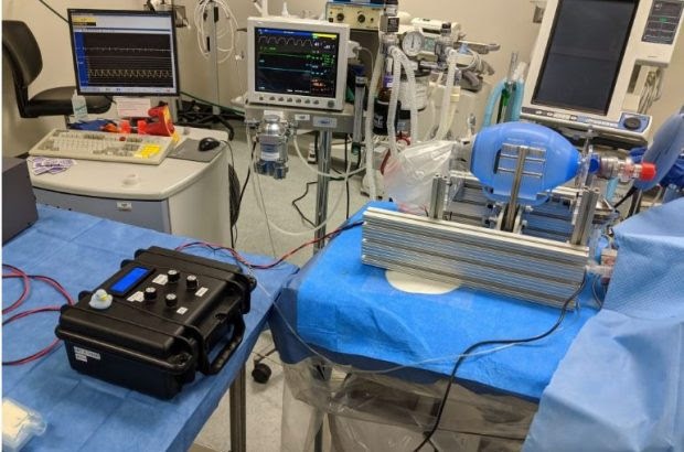 Gremio renovable financiará los 10 primeros respiradores mecánicos creados por el MIT en Chile