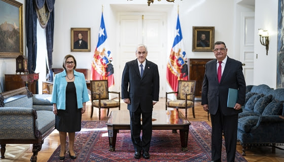 Jefe de Estado recibe en audiencia a presidenta y vicepresidente del Senado