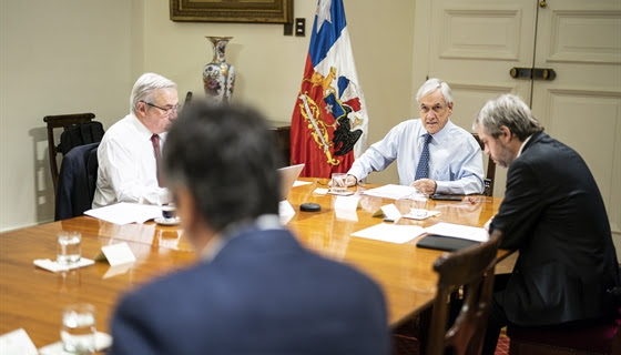 Jefe de Estado lidera reunión por COVID-19 en el Palacio de la Moneda