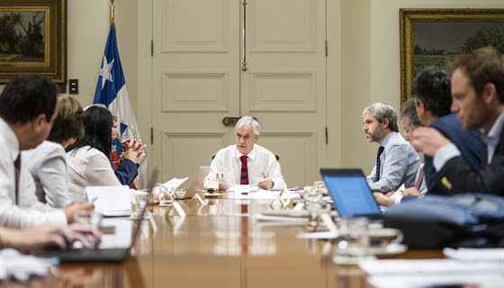 Jefe de Estado sostiene reunión con ministros por coronavirus