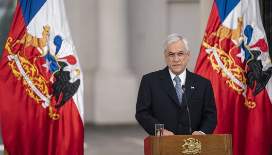 Presidente Piñera anuncia veto que prorroga pago de permisos de circulación