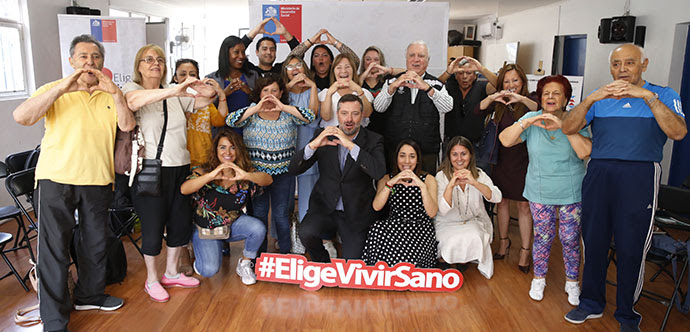 En el Día Mundial de la Obesidad, Gobierno compartió con vecinos y presentó estudio de factores claves relacionados a la enfermedad