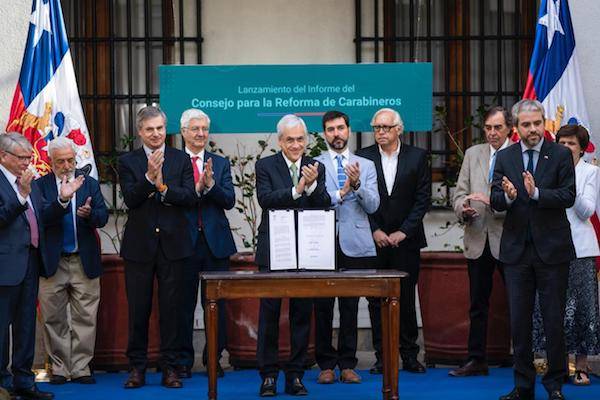 Presidente Piñera recibe informe para la reforma a Carabineros: “La modernización es algo urgente, indispensable y necesario”