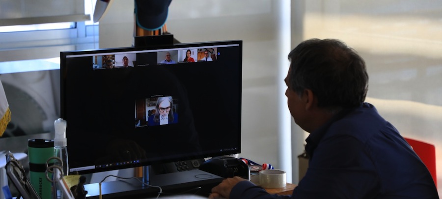 Alcalde Soria expuso situación de bolivianos en Iquique al Canciller Teodoro Ribera