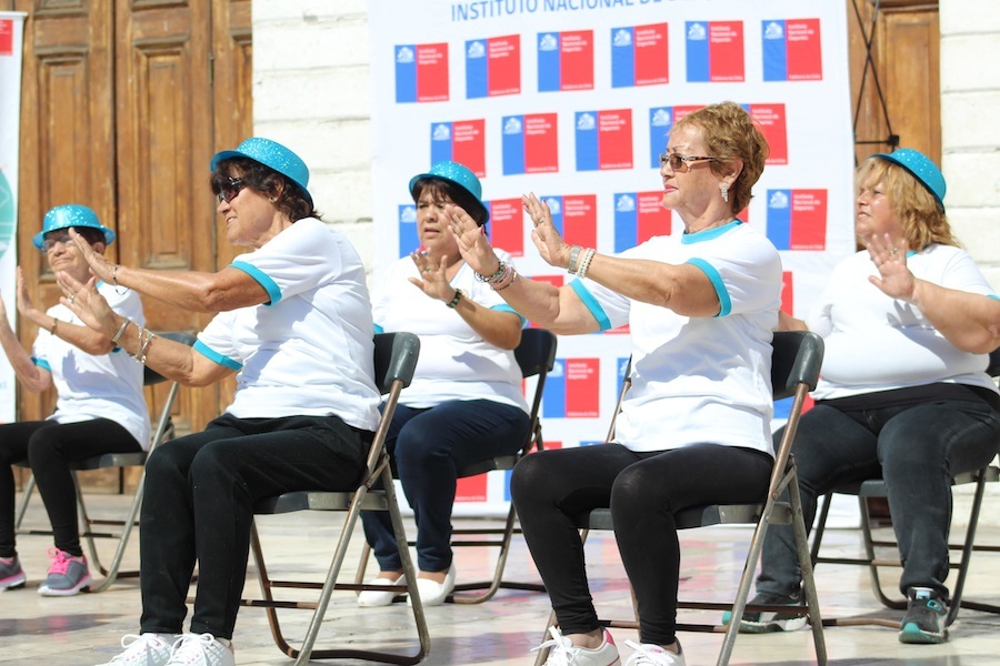 Mindep Tarapacá invita a adultos mayores hacer ejercicio durante la cuarentena