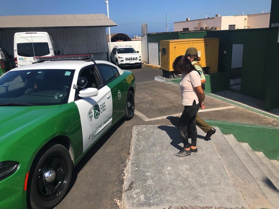 Tres extranjeros detenidos por robo con intimidación en Playa Blanca
