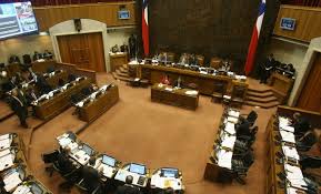 Senado despachó proyecto de reducción de dieta parlamentaria, sin rebaja transitoria