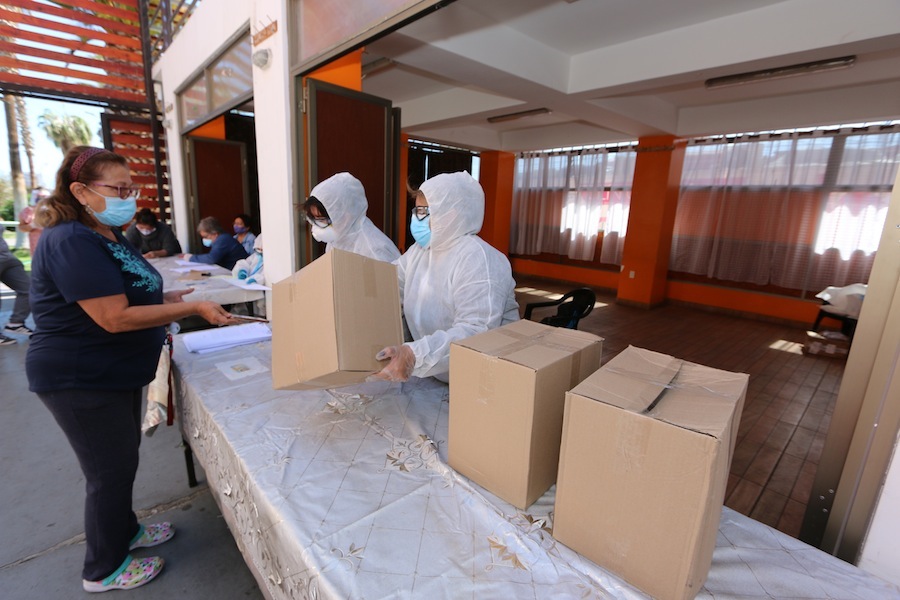4.000 cajas de mercadería ha entregado la Municipalidad de Iquique durante emergencia por Covid-19