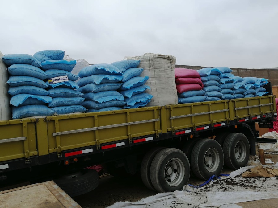 Detectives de Puerto Montt detuvieron en Arica a 10 miembros de organización que robó alimento para salmones