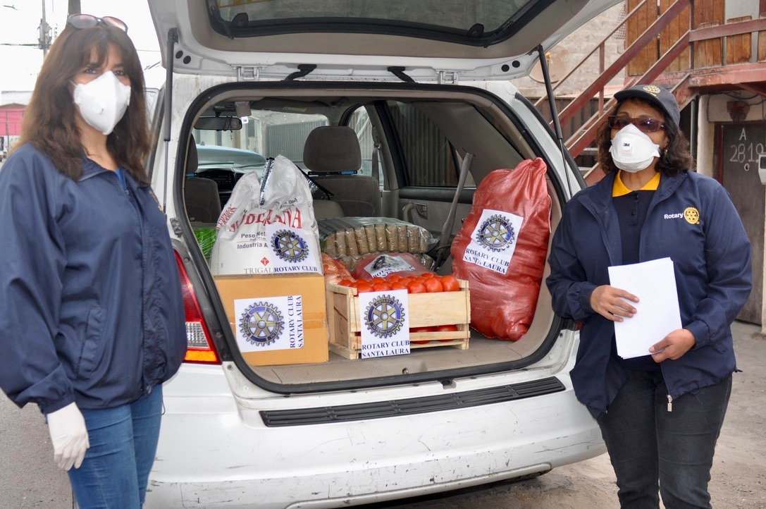Más de 220 kilos en mercaderías donó Rotary Club Santa Laura a campamento de Alto Hospicio