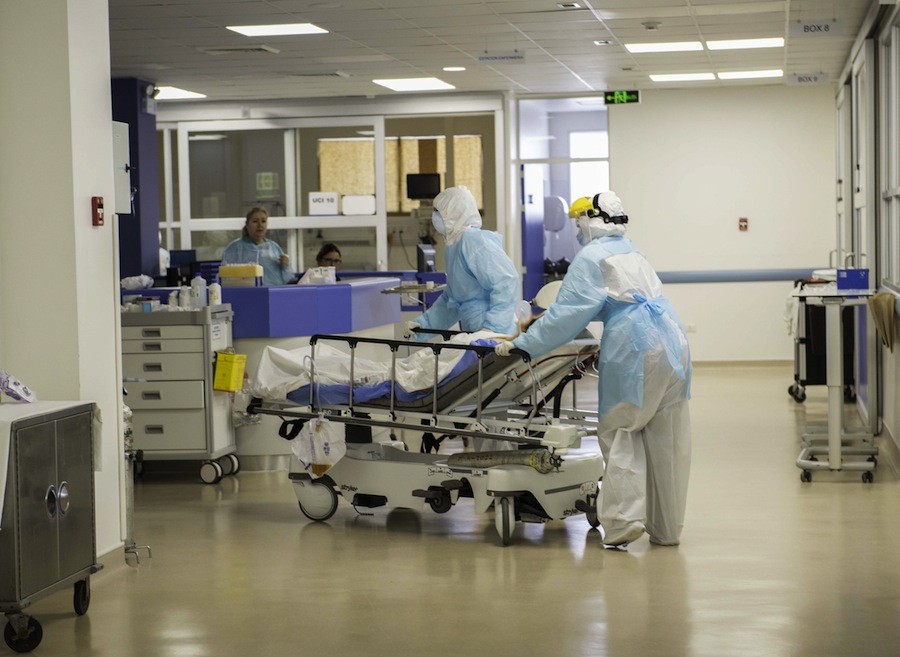 Director del Hospital de Iquique resalta el trabajo de equipos clínicos en el tratamiento del Covid-19