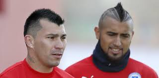 Vidal y Medel hablan de exitosa campaña  para la Cruz Roja
