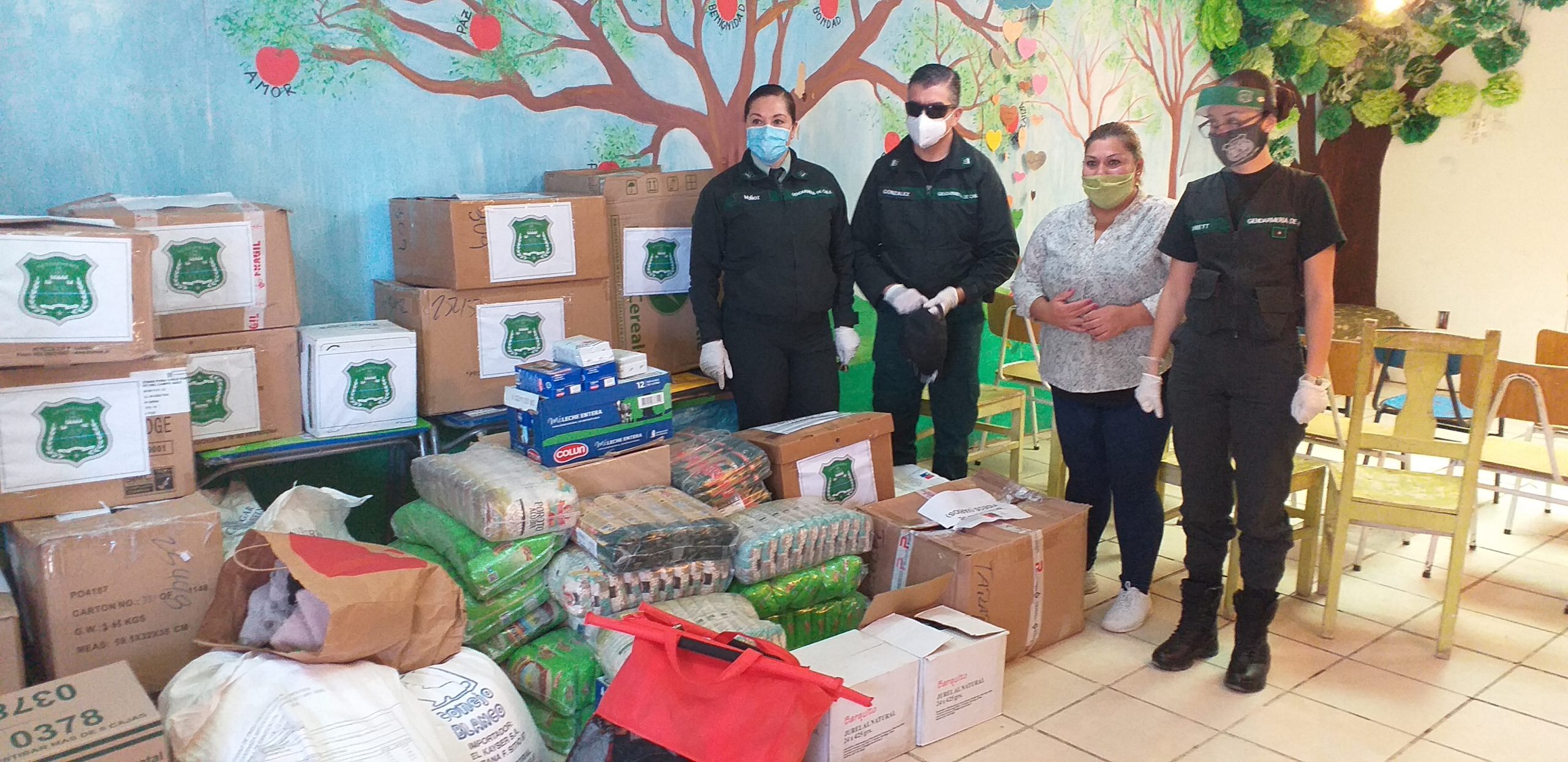 Funcionarios de Gendarmería aportaron 820 kilos de víveres para centro Jezreel