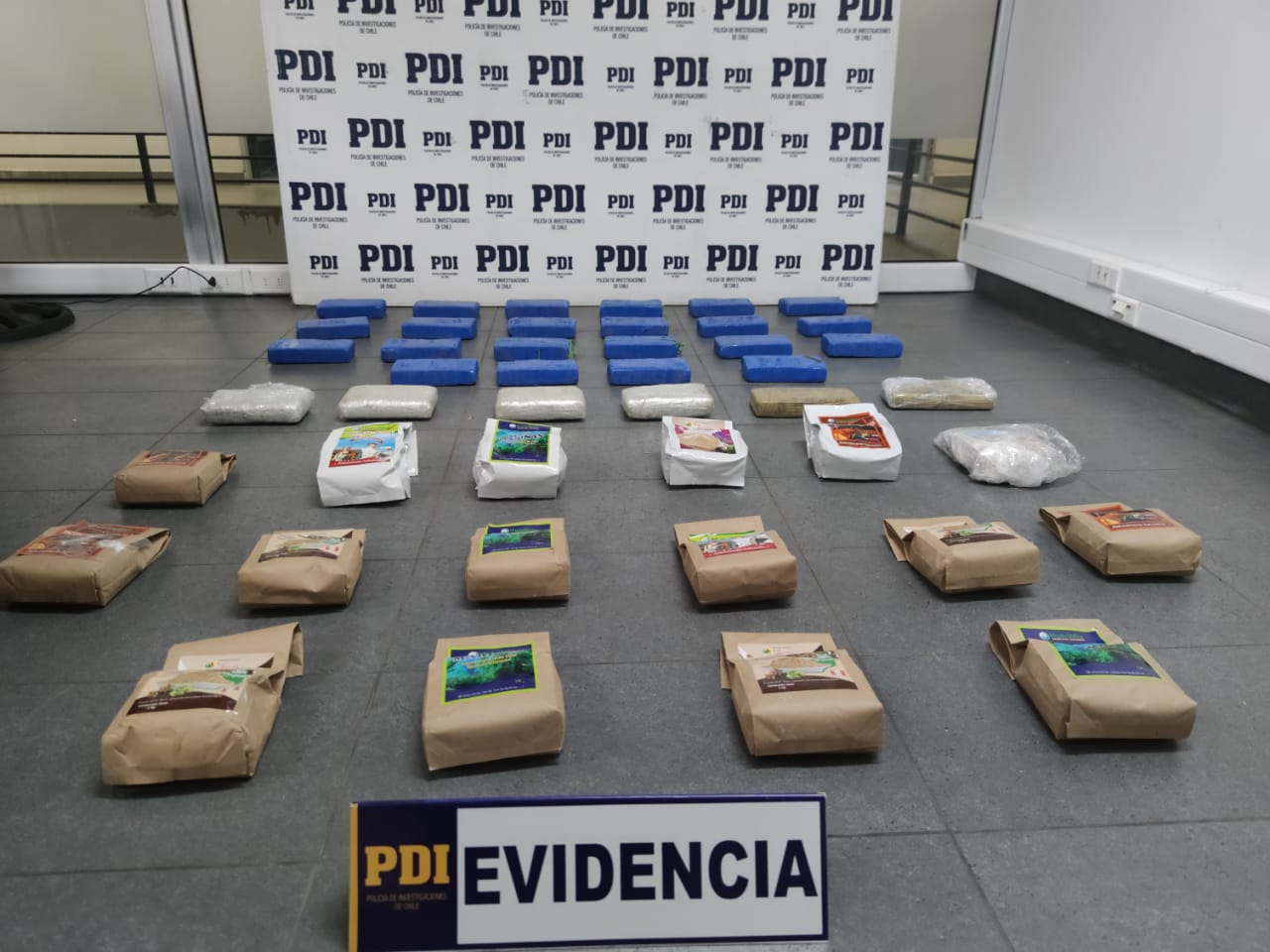 PDI: Tres detenidos con 45 kilos de clorhidrato de cocaína