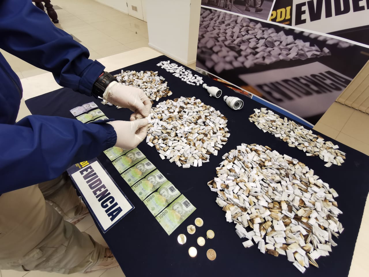 Banda internacional tenía más de mil 800 dosis de pasta base