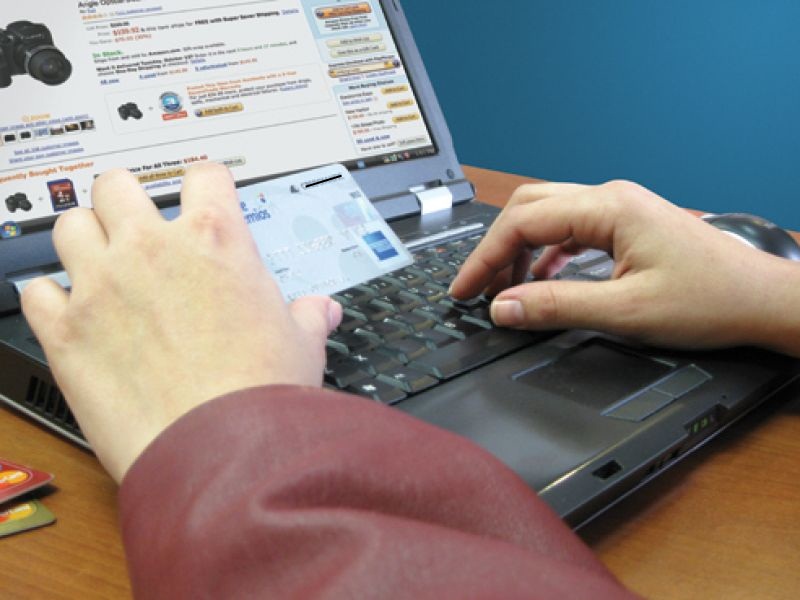 Casi un 90% de las personas que han comprado por internet durante la pandemia admiten haber tenido dificultades