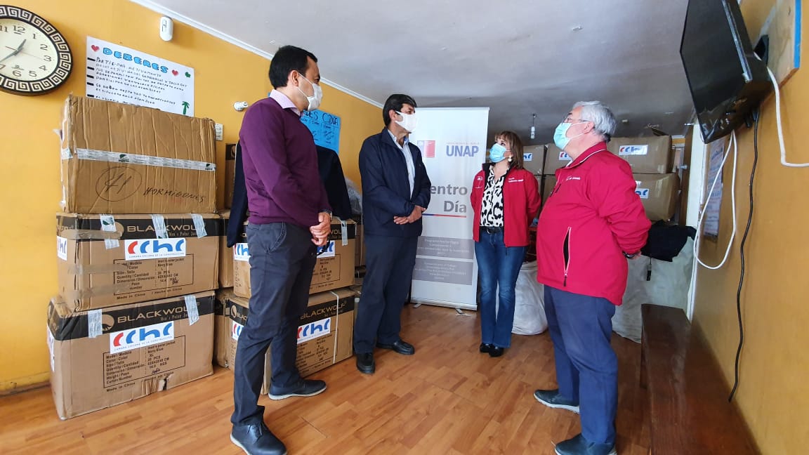 Cámara Chilena de la Construcción dona en Iquique 800 frazadas y chaquetas para personas en situación de calle