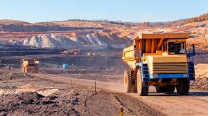 Cae ocupación en la minería: Sector registra 11.700 puestos de trabajo menos en trimestre febrero-abril