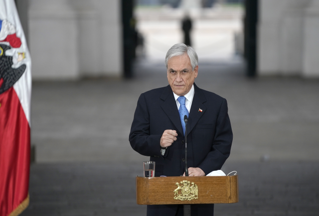 Presidente Piñera destaca la importancia del respeto a la Constitución