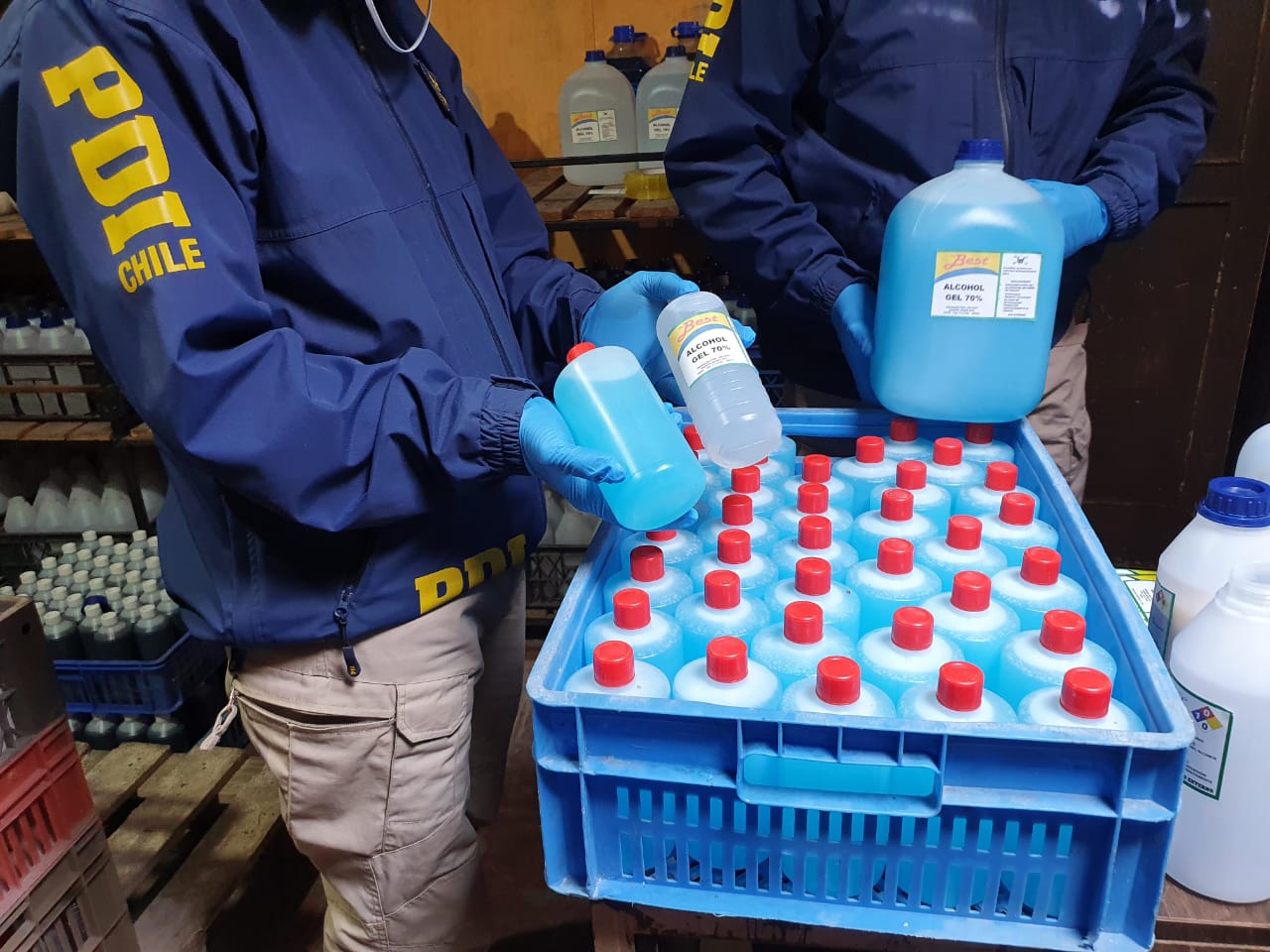PDI incautó más de 416 litros de productos sanitizantes sin certificación